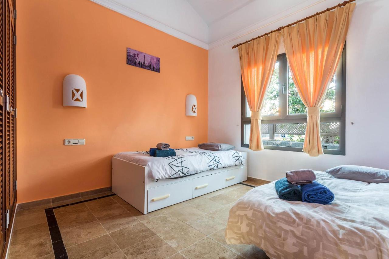 Villa Tania Плая Бланка Екстериор снимка