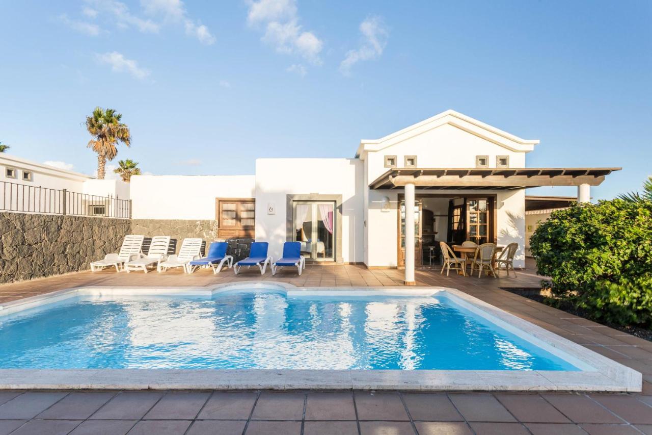 Villa Tania Плая Бланка Екстериор снимка